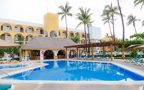 Costa Alegre Hotel & Suites Rincón de Guayabitos
